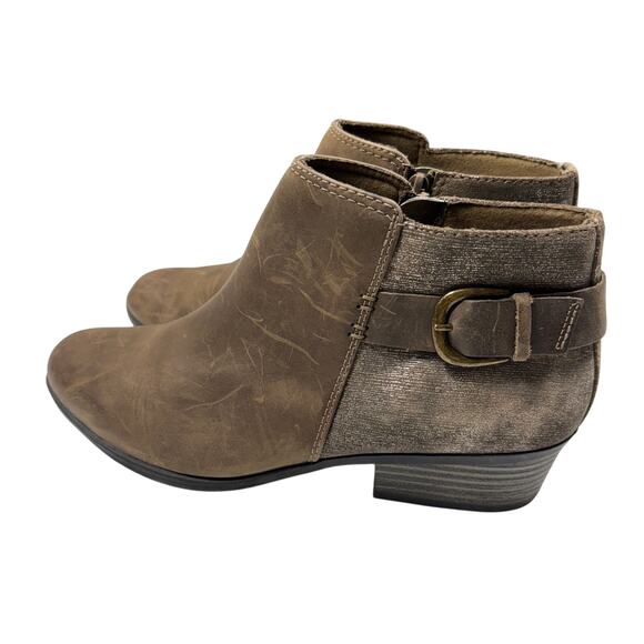 Clarks Cara Ultimate Comfort Ankle Boots Taupe Brown Shimmer Buckle US 9.5 - Picture 1 of 9